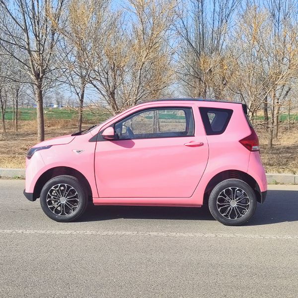 Blaval Min EV Car Airbag Mini 100km/h 4 asientos Batería de litio Coche inteligente con ajuste eléctrico Espejo retrovisor exterior