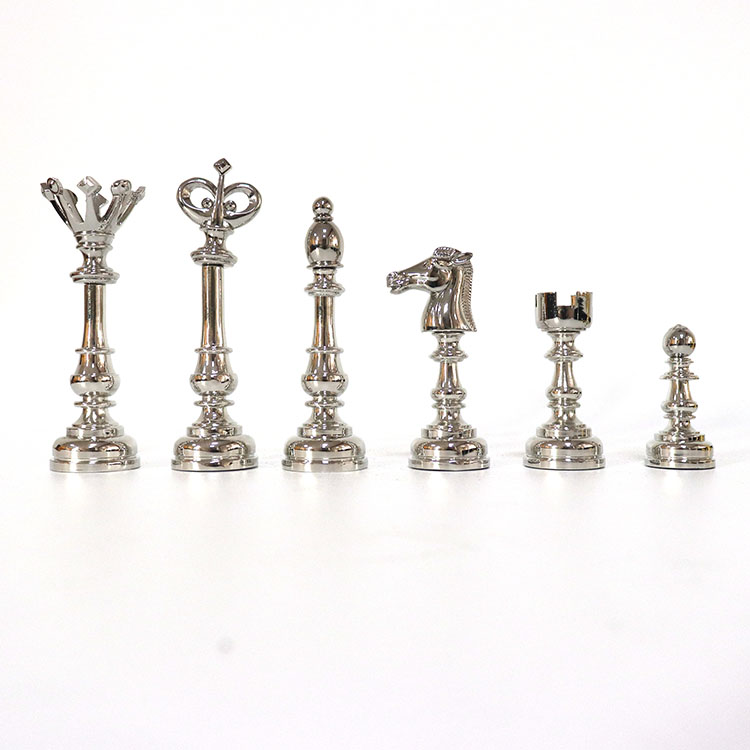 Professional Custom Zinc Alloy Metal Chess Set with Board and Customized Logo 40*40*3.5cm for Gift