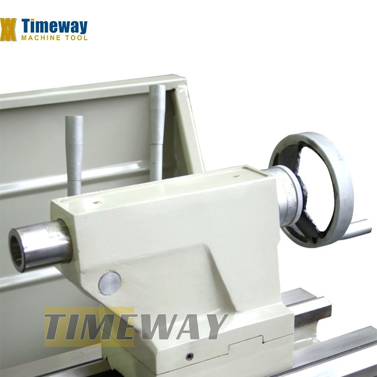 Gap-bed Lathe Machine with Distance between Centers 1000mm and Max. Sawing Over Bed