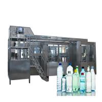 Accomplissez la machine de remplissage de bouteilles automatique de l'eau avec laver 3 de vissage dans 1 Monoblock