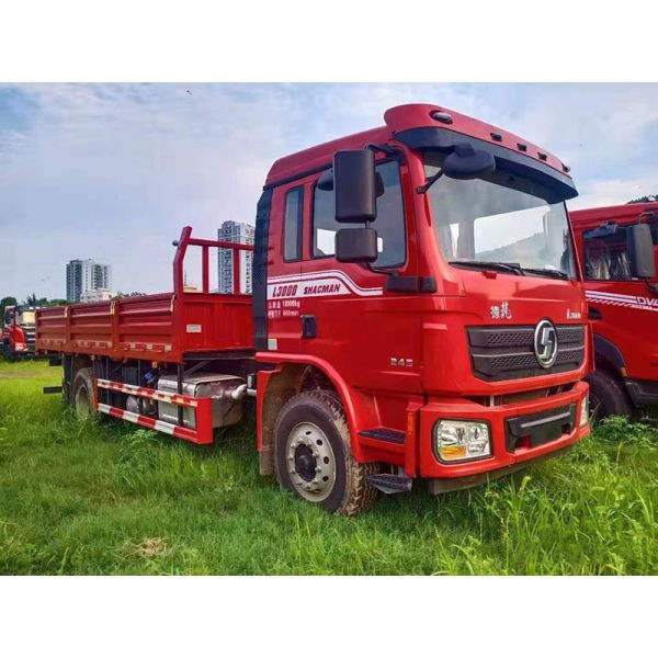 SHACMAN 4 * 2 10 tonnes de camion léger à la main droite camion de chargement L3000 camion de boîte en acier
