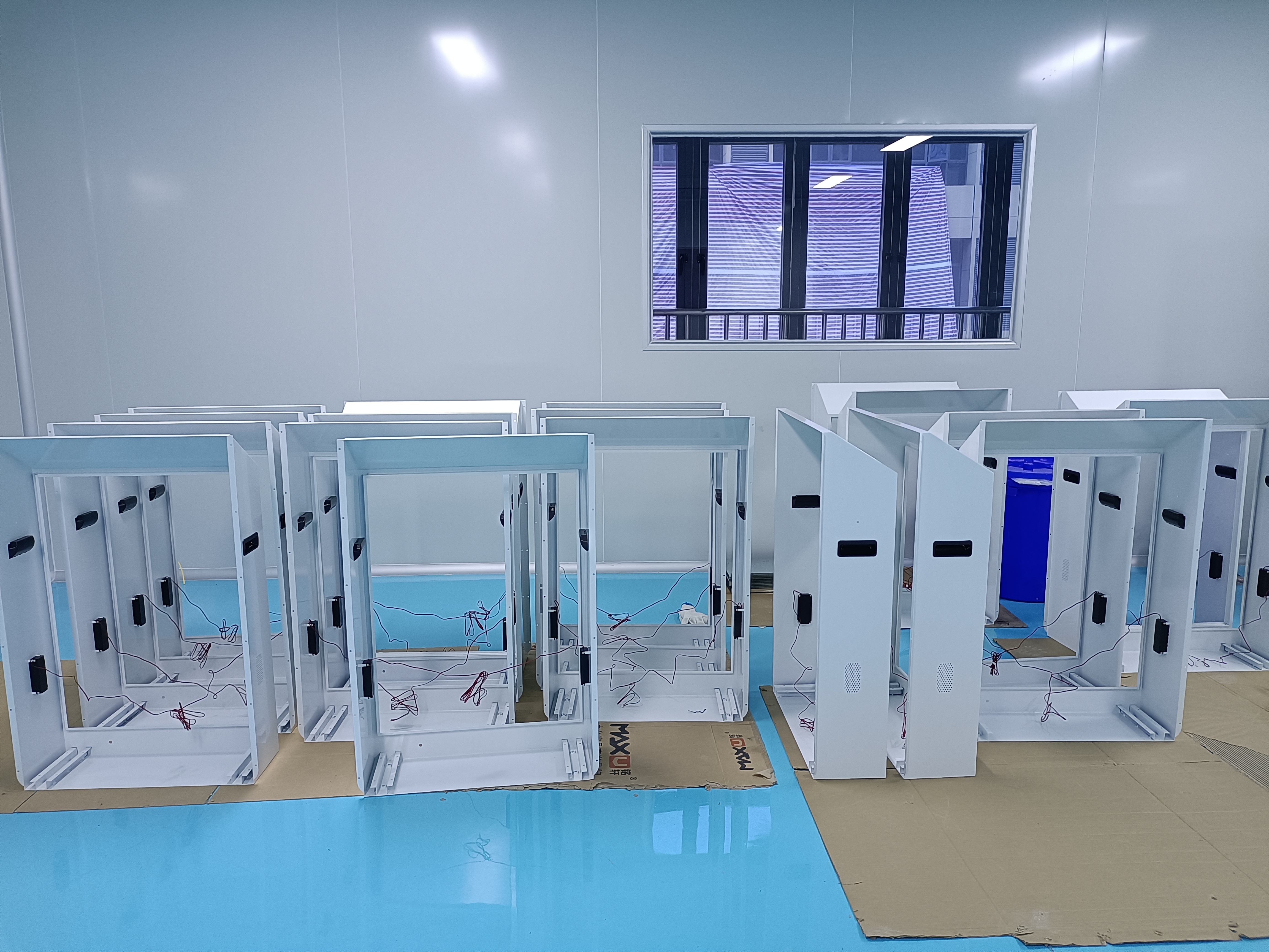Штемпелевать компонент изготовления рамки металла OEM Odm изготовленной на заказ отжатый лестницей