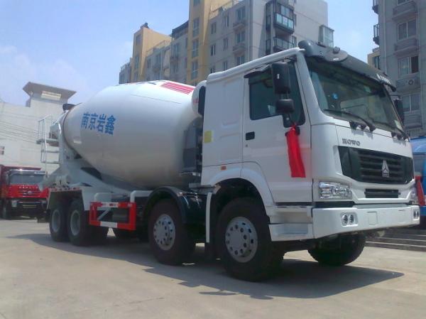 Sinotruk Howo Concrete Mixer Truck 12CBM tank 8x4 with Euro II Emission