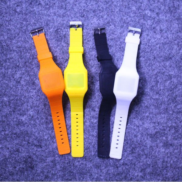 Silicone Band Fashion LED Digital Watch LED Time Showing Promotional Christmas Gift