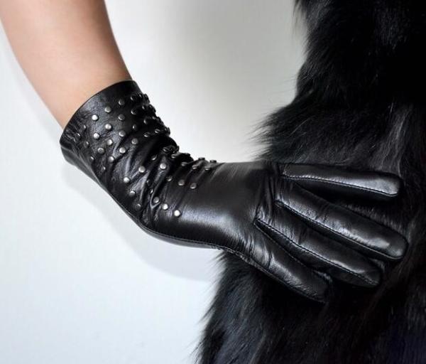 Ladies Fashion goatskin genuine leather gloves finger dress gloves with rivet