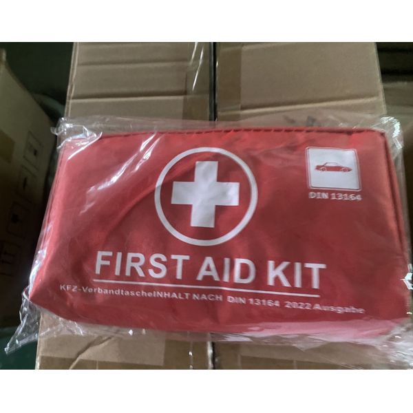 Portable DIN13164 Standard Vehicle First Aid Kit Car Survival Kit