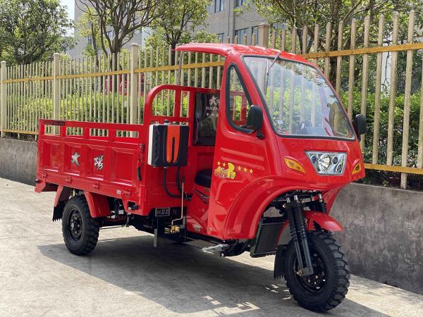 Triciclos de carga de semi-cabinas vermelhas com freio de tambor 201 250cc Motorizada de 3 rodas