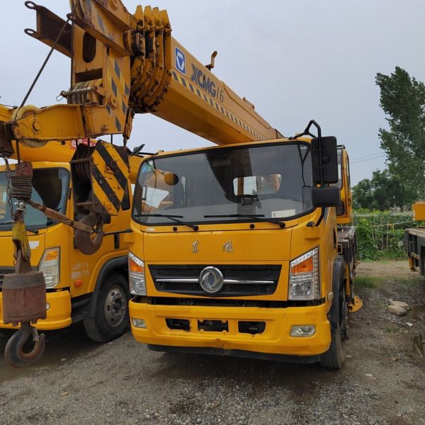 Customizable 18t Hydraulic Boom Truck Crane for Construction Machinery 10245x2496x3450m