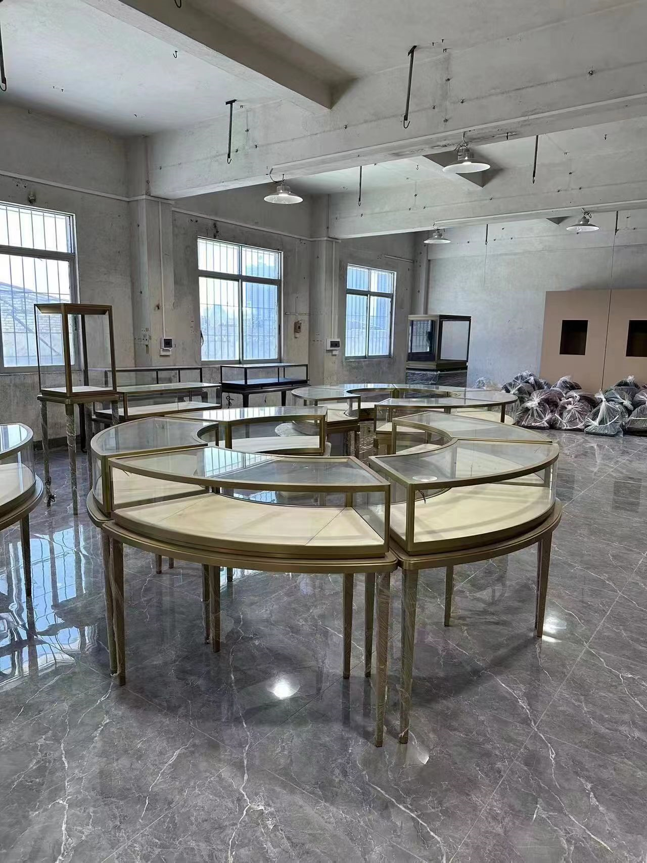 Custom Modern Jewelry Display Showcase Round Counter Top Cabinet