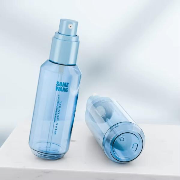 Bouteilles et bocaux de cosmétiques en PET Bouteille de shampooing réutilisable bleue ovale