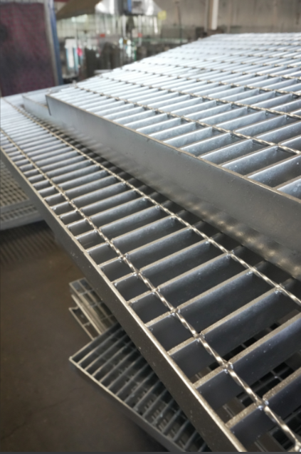 Steel Grating for Industrial Flooring, Safety Walkways and Drainage Systems