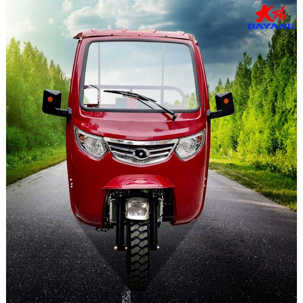 65 km/h Top Speed Diesel Semi Cab Cargo Tricycle Three Wheels Motorcycle 2021 Design