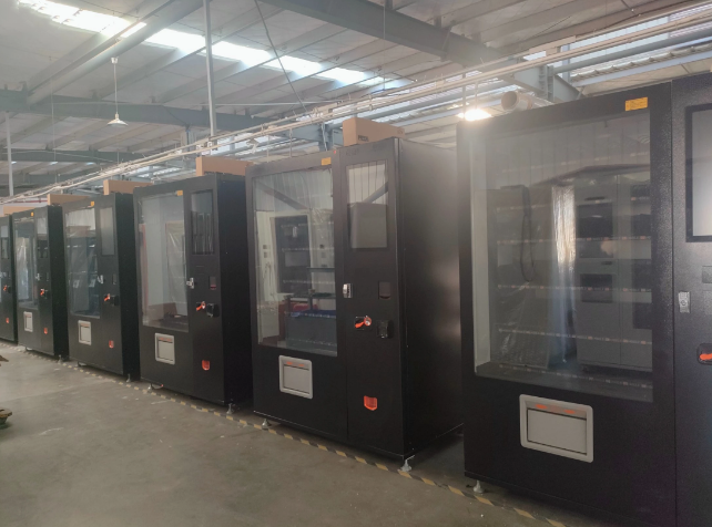 Комбинированный Refrigerated автоматический автомат сока для напитка закуски напитка