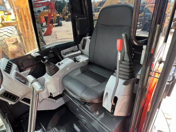 Mini-excavateur d'occasion de 6 tonnes Kubota KX163 Excavateur fabriqué au Japon
