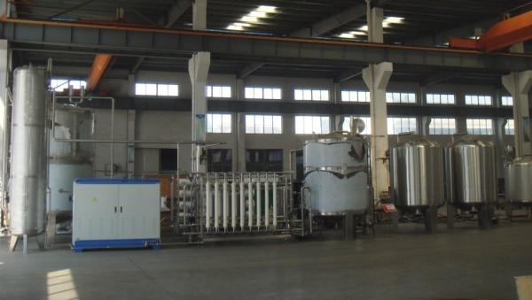 Sistema de equipamentos de tratamento de água de ultrafiltração (UF) para o processamento de água mineral