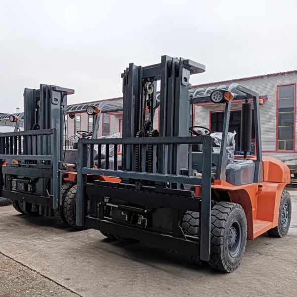 Orange Counter Balance Forklifts 4m Mast Diesel Fork Truck 5000 Kg