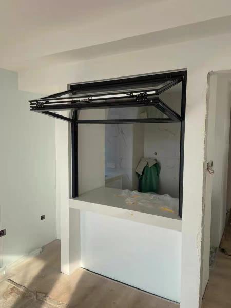 Anti-Fingerprint Folding Windows - Smudge-Proof Frame Finishes