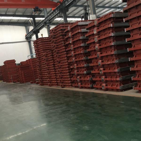 O CNC fez à máquina a garrafa moldando para a linha moldando automática