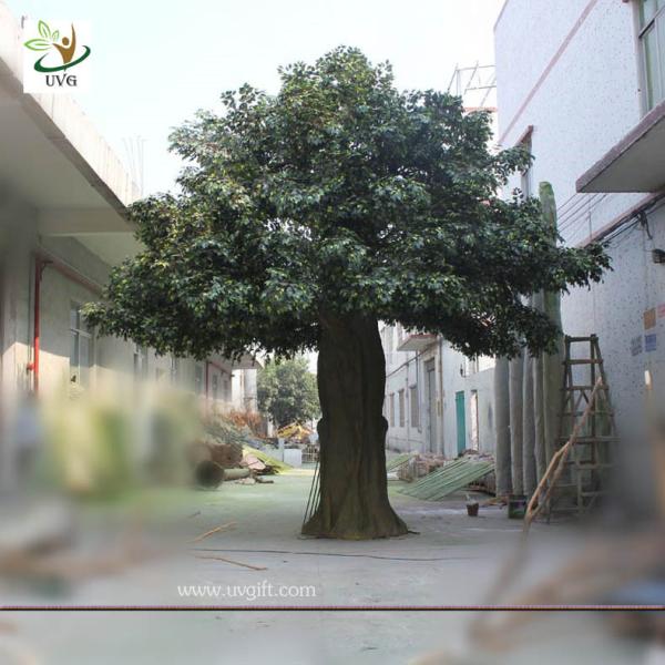 UVG Huge decorative artificial evergreen trees with banyan leaves for outdoor landscaping