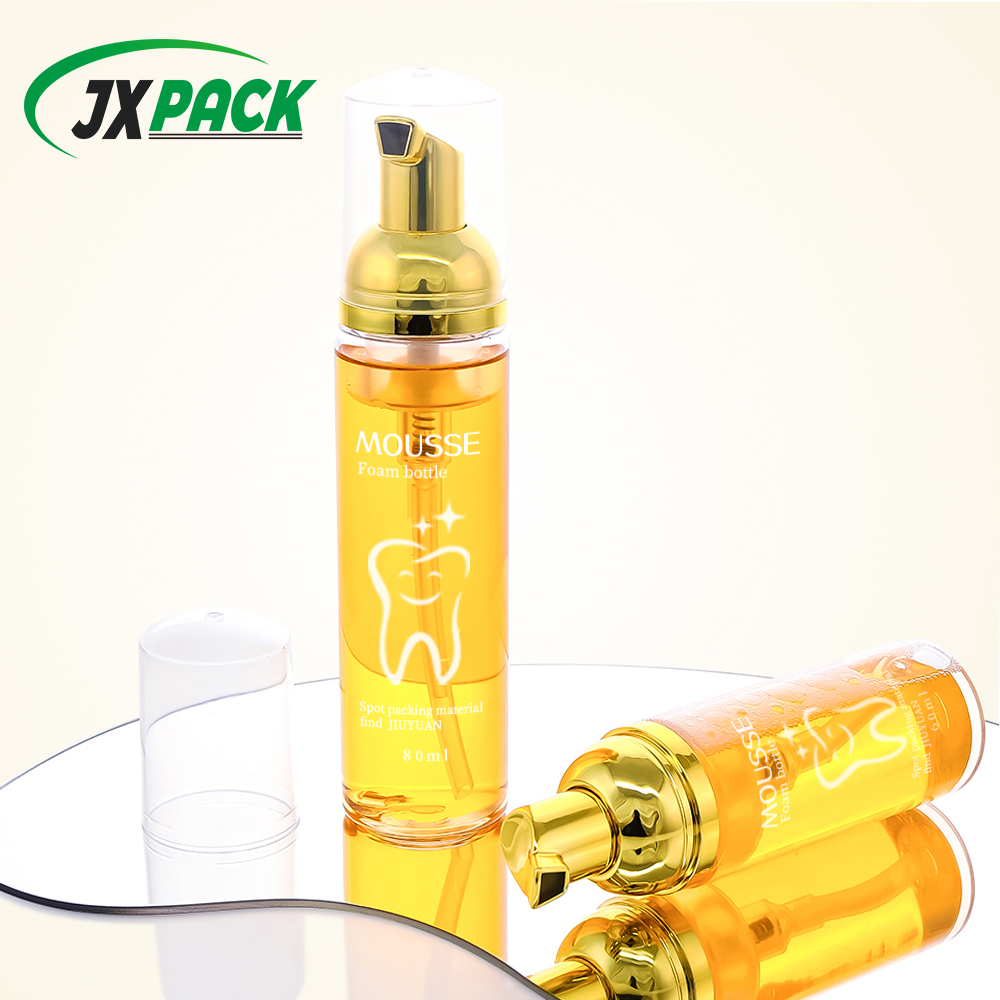 White Plastic Foam Pump Bottle For Skin Care And Shampoo Products With A Cap For Packaging