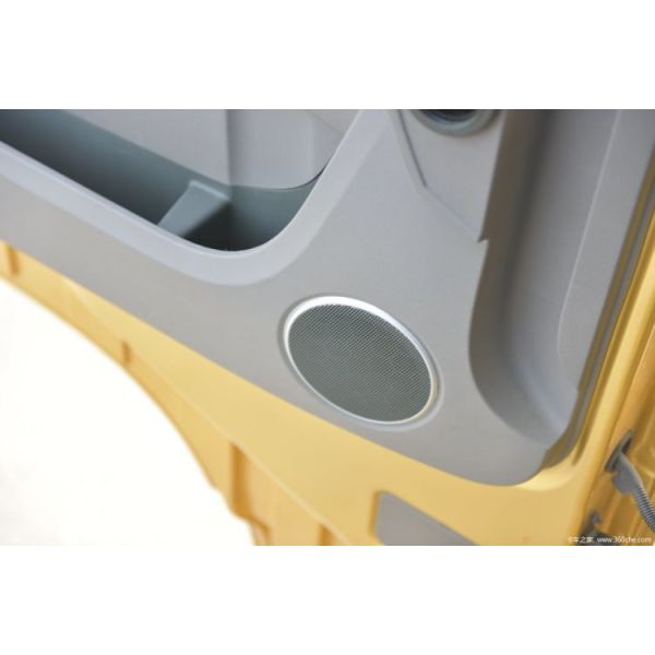 2 Reverse Shift Dongfeng Tianlong KX 520hp 6X4 Tractor Truck Head for Heavy Truck Segment