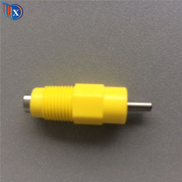 Aves domésticas do bebedor do bocal para grelhas