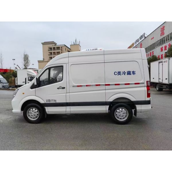 1.5 Ton Ice Cream Delivery Truck Refrigerated Freezer Van For Transportation