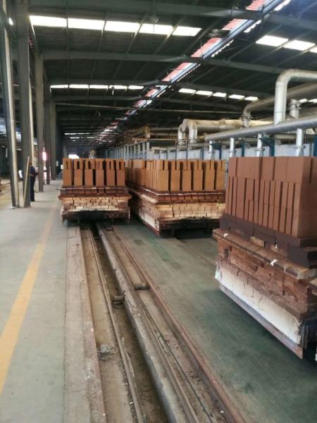 Magnesium Iron Spinel Kiln Bricks , Fire Resistant Bricks Lower Thermal Conductivity