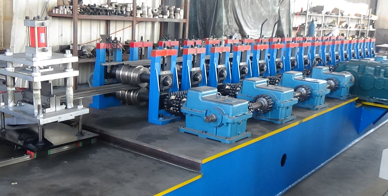 Крен луча коробки класть на полку формируя машину 1.5-3.0mm 15kw гальванизированное толщиной