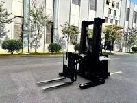 1.5 tonnes Hauteur 5 mètres Poids de la batterie du chariot élévateur électrique à portée unique 24V210AH