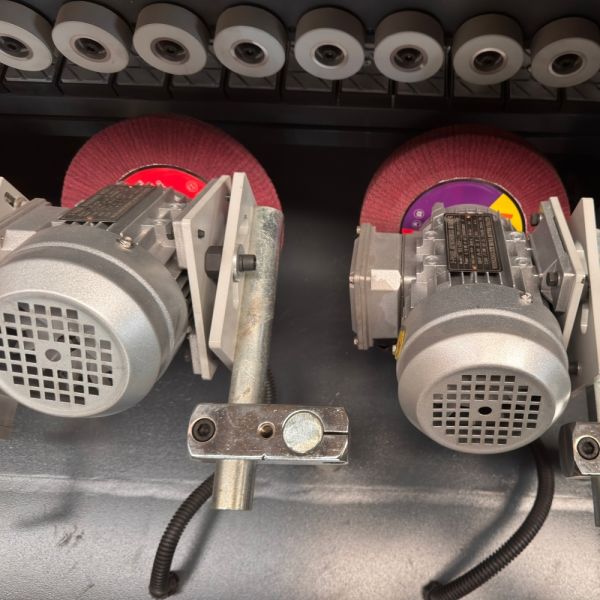 Machine à poncer automatique le bois MDF pour l'industrie du meuble