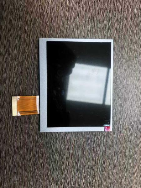 Modèle d'écran LCD Innolux 5,6 pouces AT056TN52 V.3  640 * 480 pixels 50 broches 143 PPI panneau LCD industriel
