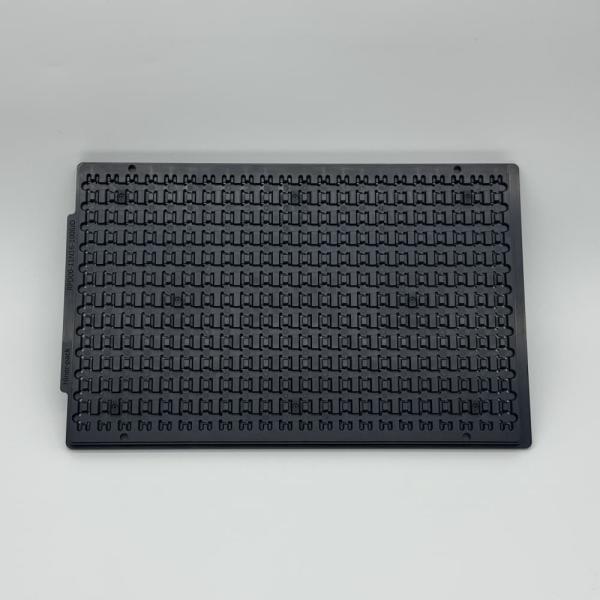 半導体業界に適した、ポケットサイズ8.2*9.2*2.8mmのカスタムチップトレイ