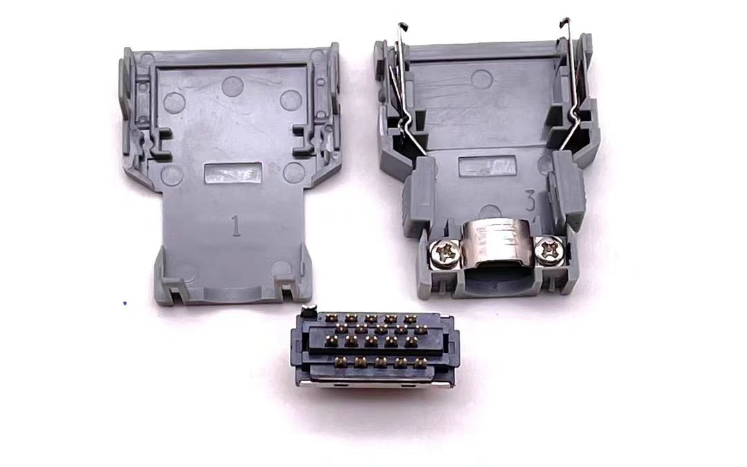 20-pin FANUC Servo Motor Connector with 1000V Voltage Rating and Crimp/Solder Termination