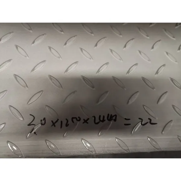 SUS304 SUS316L Hot Rolled Polished Stainless Steel Checkered Plate with Customizable Patterns