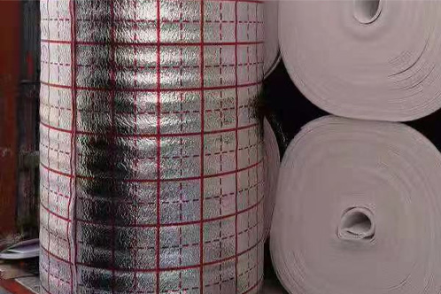 Película térmica reflectiva de extrusión múltiple para calentamiento del suelo en invierno y laminación de espuma