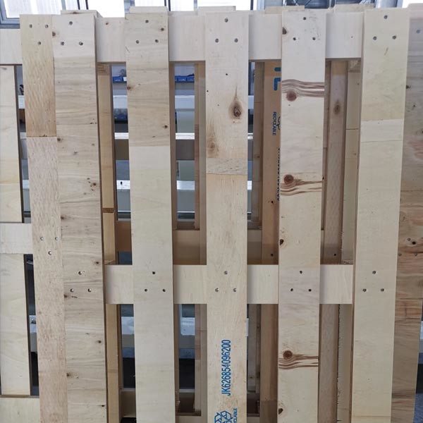 Паллет CNC пригвождая машину для делать паллетов стрингера твердой древесины