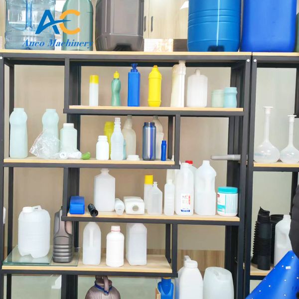 Blue Jerry Can Blow Molding Machine Oil Tanks  Accumulator Blow Molding Machine