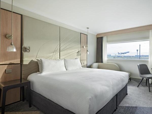 Negeri Sembilan hotel interior design furniture from China supplier for Upholstered wall headboard with Laminate panel