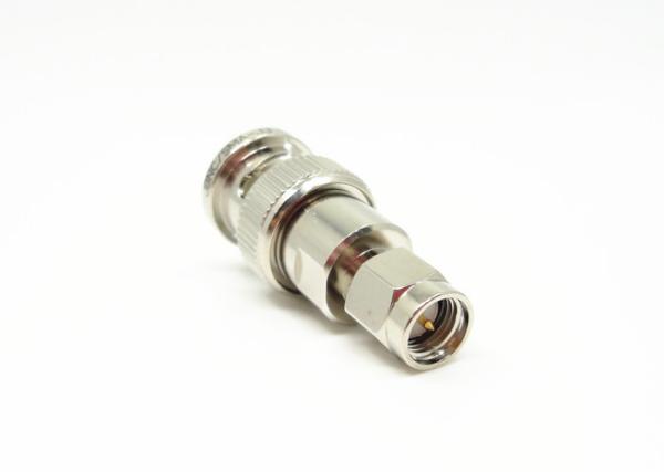 Adaptador de RF reto BNC macho para SMA macho para estação base/instalações externas