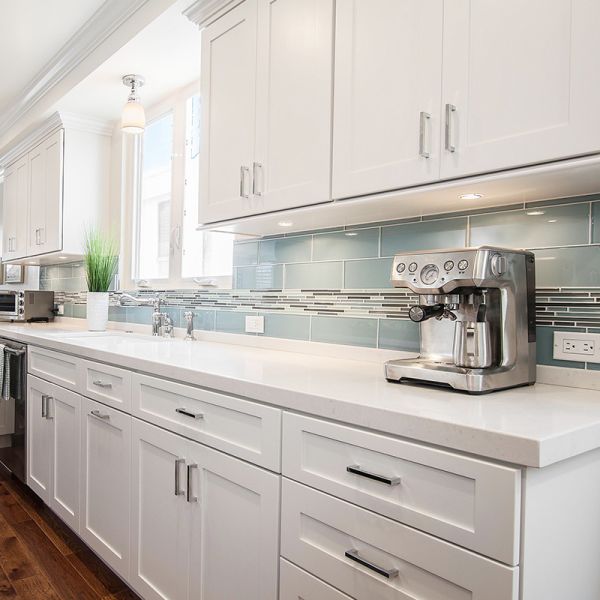 European Villa Style Shaker Kitchen Cabinet MDF White Contemporary Kitchen Cabinets