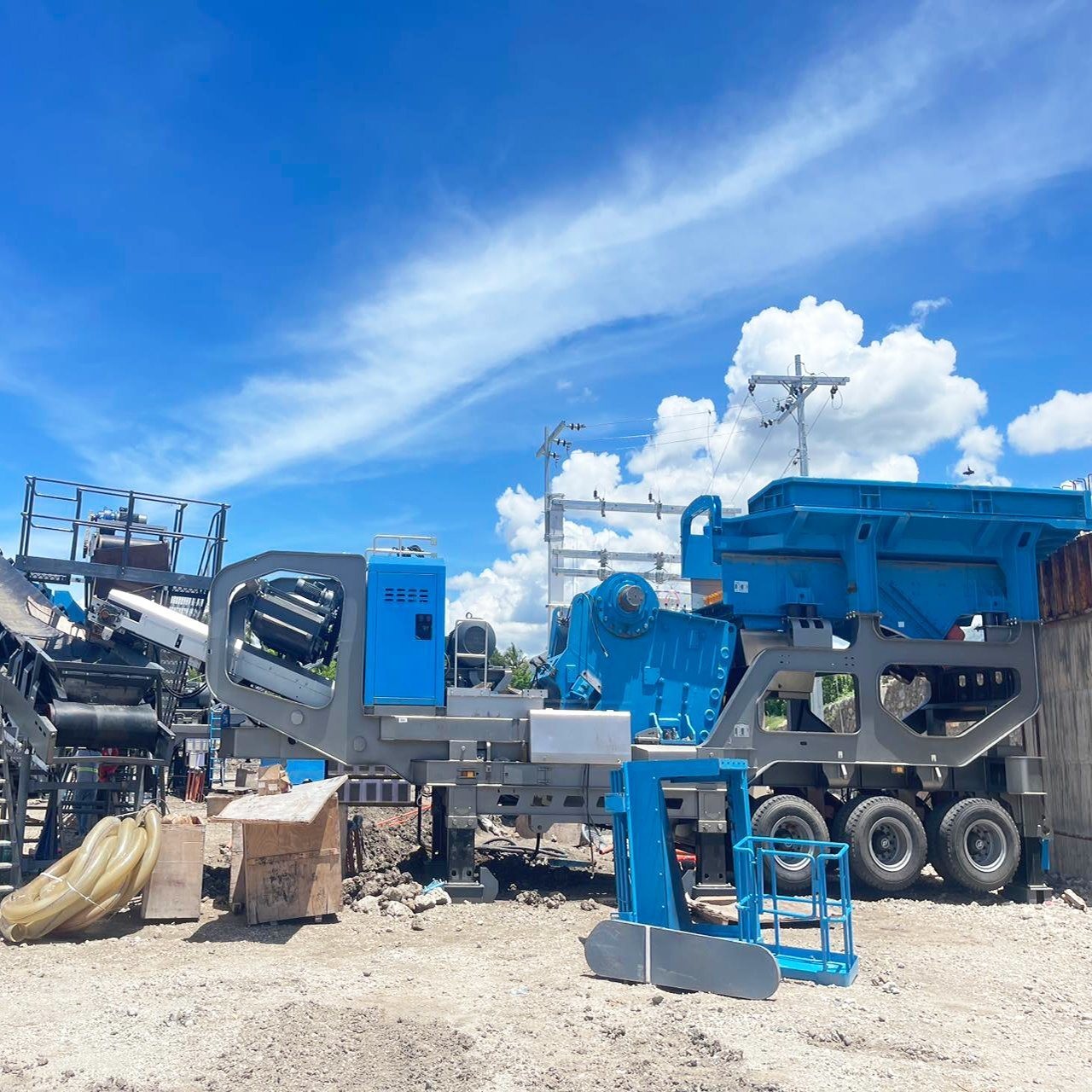 70-300tph Capacity Mobile Jaw Crusher Portable Crushing Plant with Technical Guidance