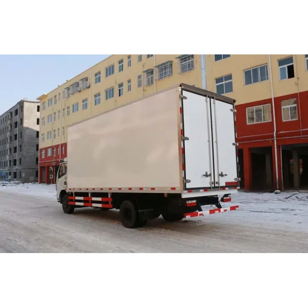 Dongfeng 4*2 Drive Refrigerator Truck 4ton 5ton 6ton Diesel Fuel