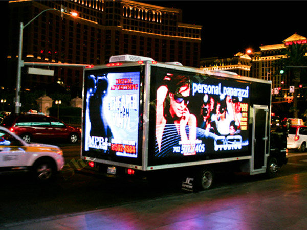 P10 Mobile Led Truck Advertising Screen , Outdoor Mounted Led Billboard HD 800Hz