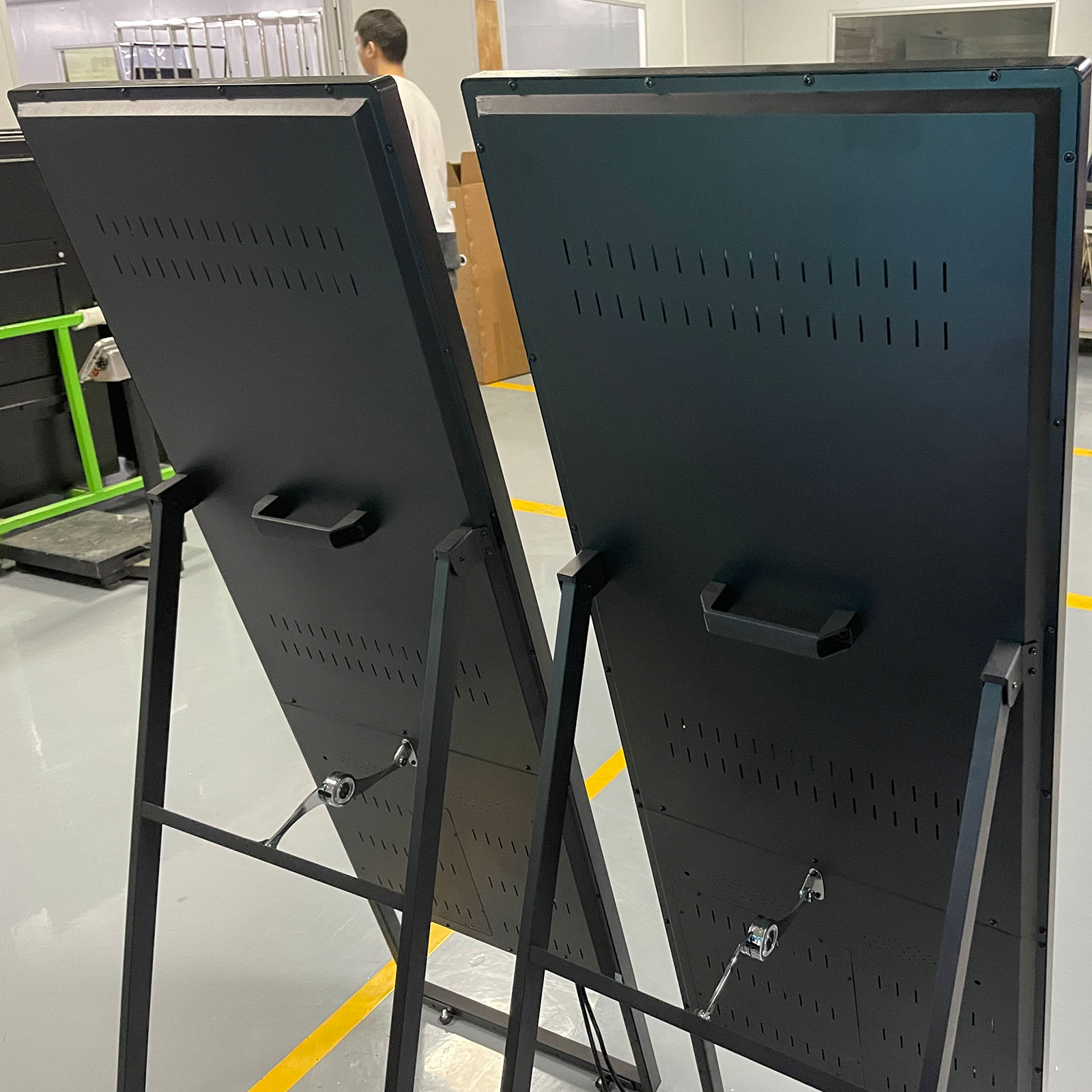32 43 55 дюймовый внутренний сенсорный экран LCD наружный рекламный проигрыватель тотем киоск CMS программное обеспечение LED дисплей цифровые вывески