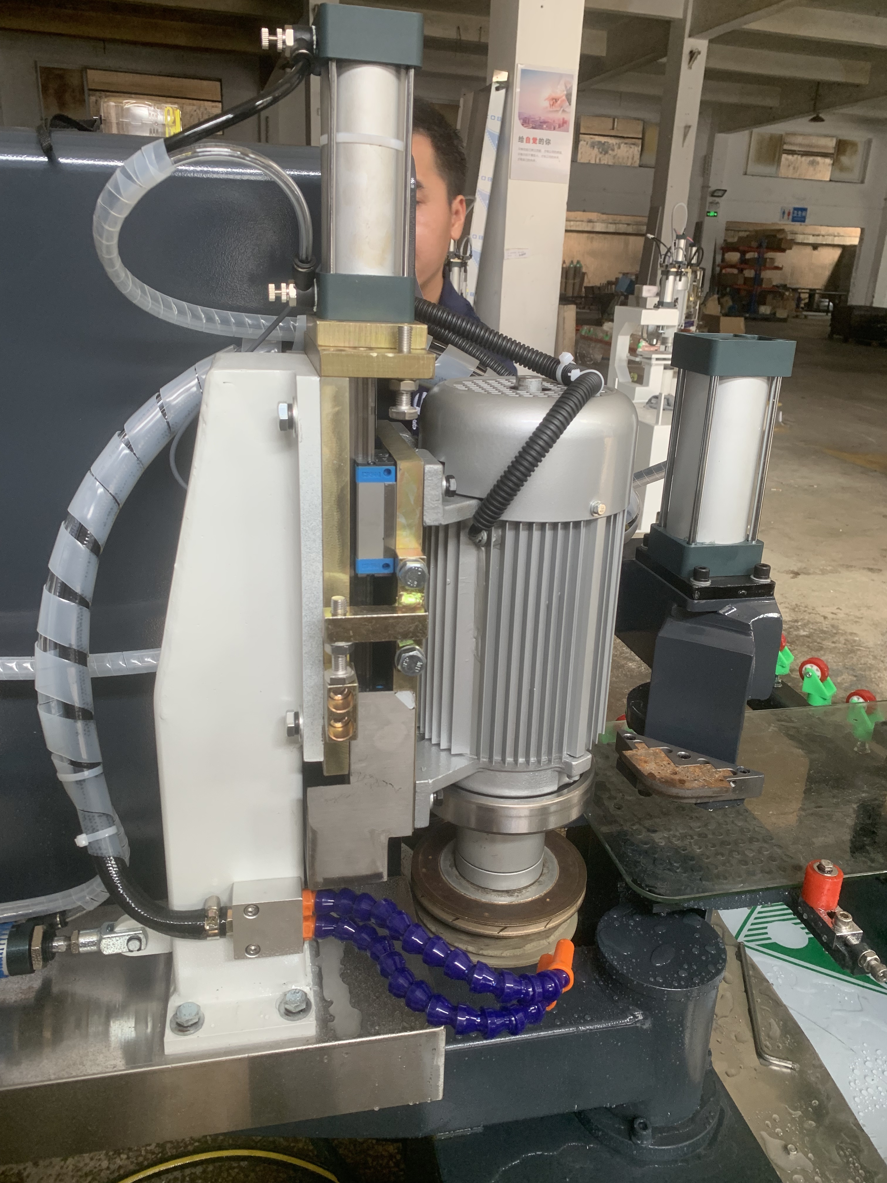 Double-head CNC PLC-controlled Glass Edging Machine For Automatic Glass round edging, Grinding, And Polishing.