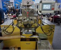 Machine polyvalente pour la fabrication de capsules à gel doux / équipement pour la fabrication de capsules à gel doux