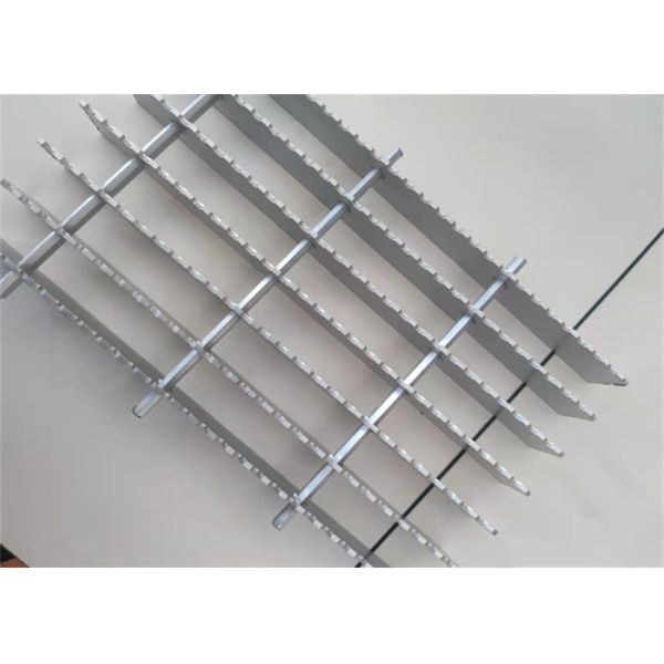 решетка Адвокатуры дорожки 6063t6 анодируя алюминиевая для платформы подиума