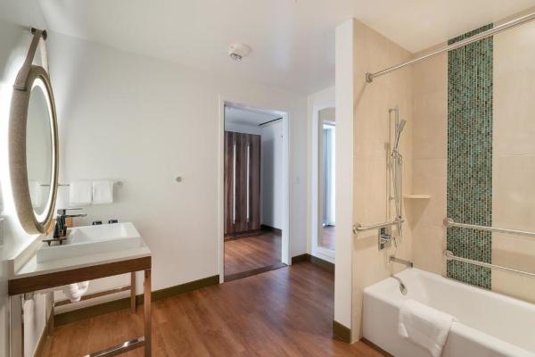 Hua Hin Tourist Resort Hotel room furniture made wood structure with fabric bed and chaise lounge sofa TV stand
