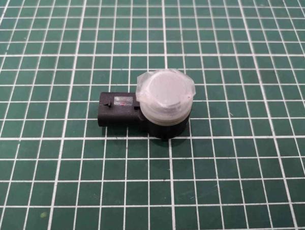 Geely Geometry A silver-black radar probe with good electrical conductivity metal material